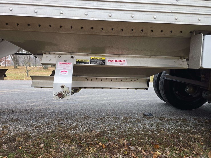 2012-timpte-supper-hopper-image-10