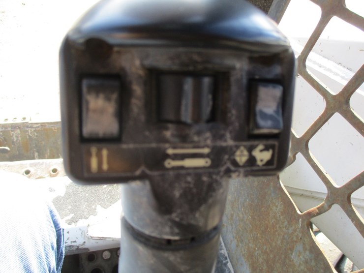 2006-bobcat-s250-image-10