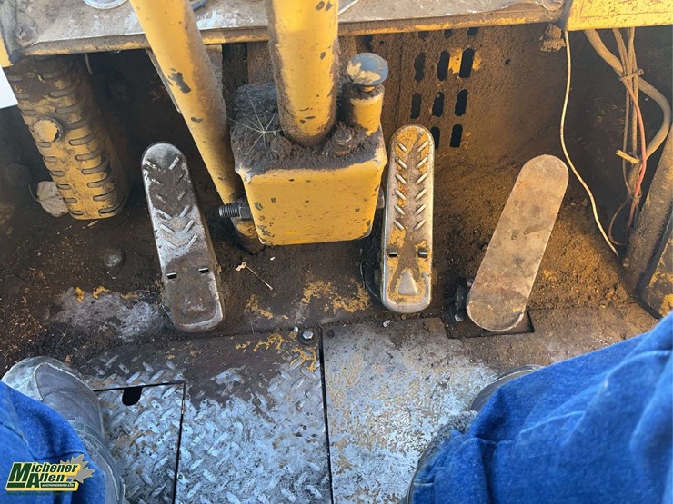 caterpillar-930-image-13