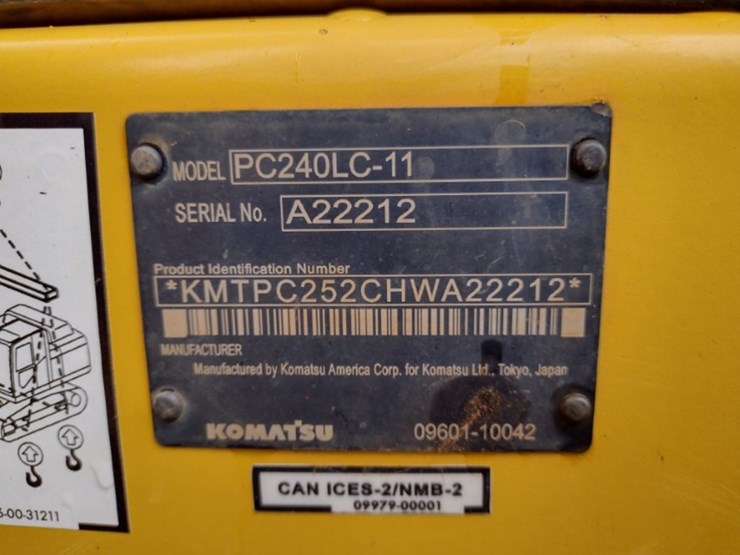 komatsu-pc240-lc-11-image-5