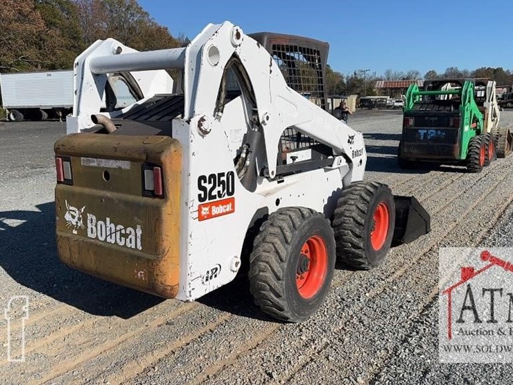 2002-bobcat-s250-image-3
