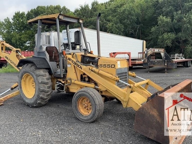 1996-ford-555d-image-2