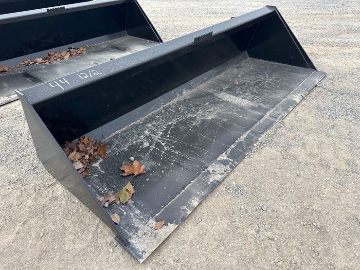 unused-84"-bucket-attachment-image-2