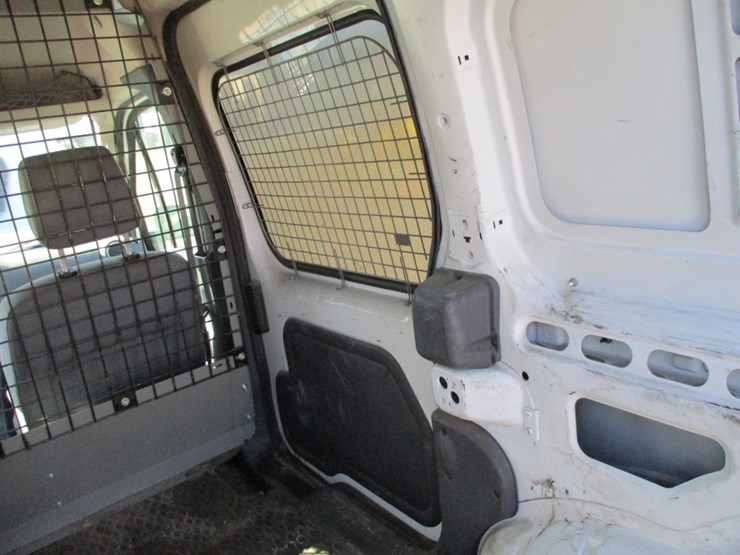 2010-ford-transit-connect-image-14