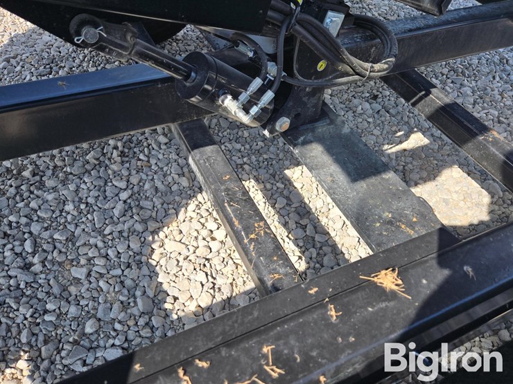 2023-j&m-c450-4-box-seed-tender-image-14