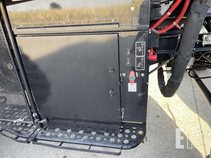 2024-case-ih-8250-image-24