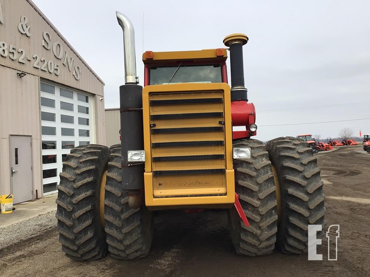 1983-versatile-835-image-5