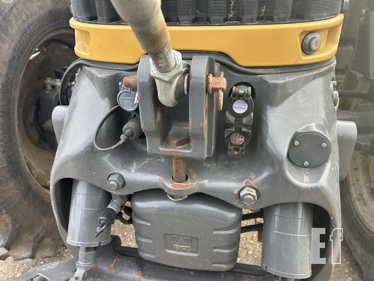 2014-challenger-mt585d-image-9