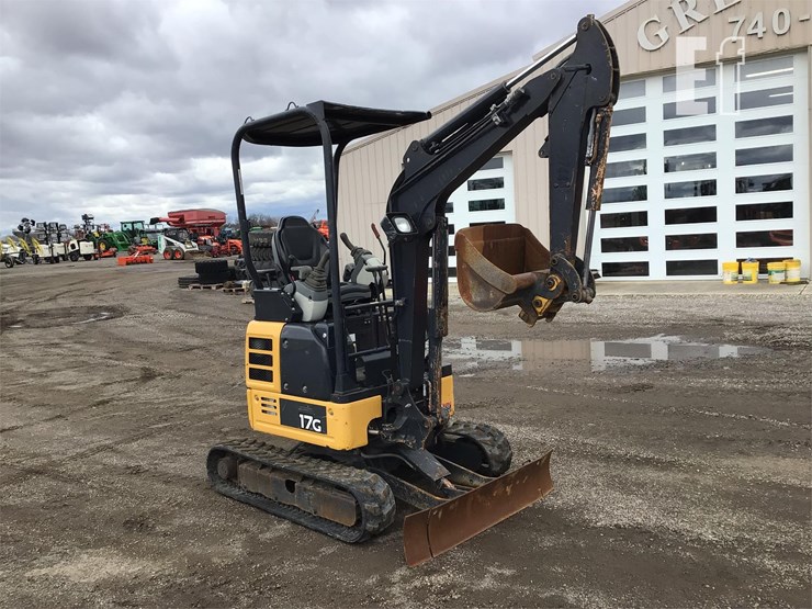 2016-deere-17g-image-3