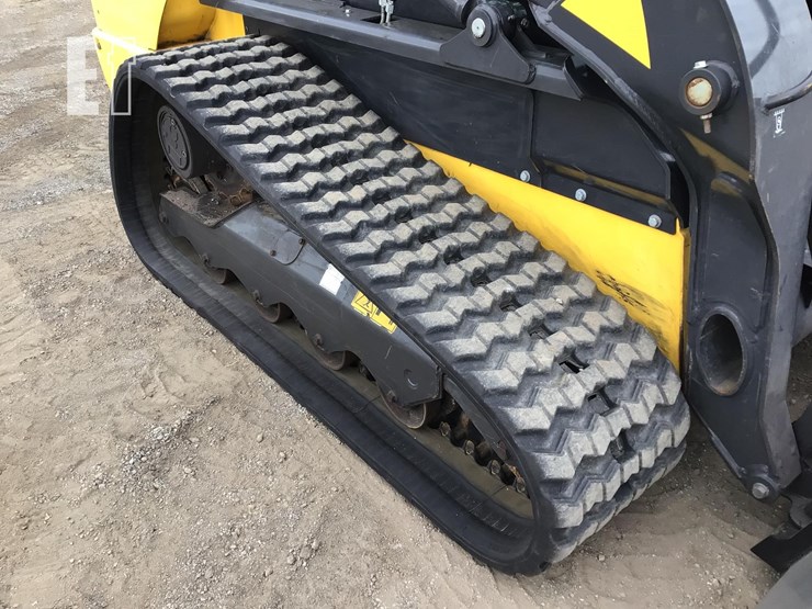 2023-new-holland-c337-image-24