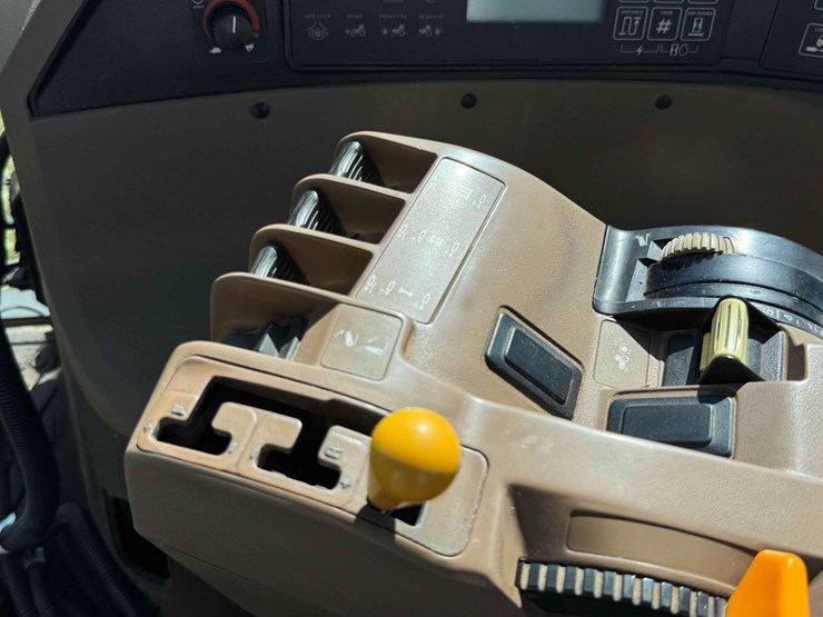 1999-john-deere-8100-image-29