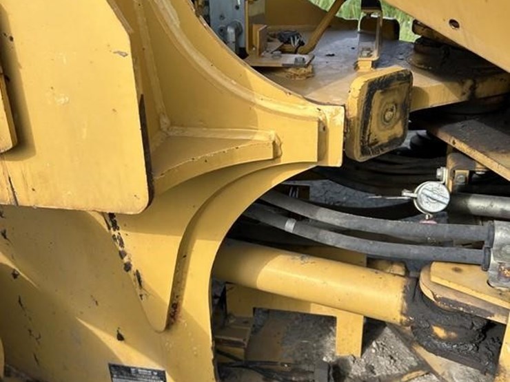 2004-caterpillar-928g-image-27