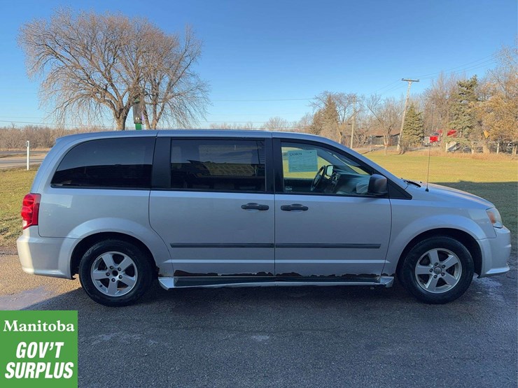 2011-dodge-grand-caravan-se-image-8