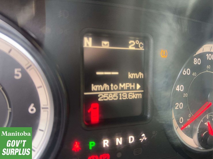 2016-dodge-1500-image-32