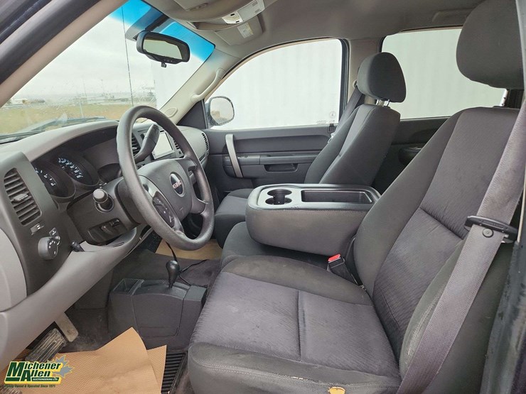 2010-gmc-sierra-1500-image-16