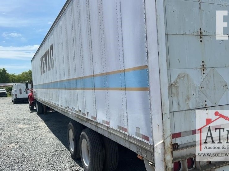 2000-strick-trailer-image-8