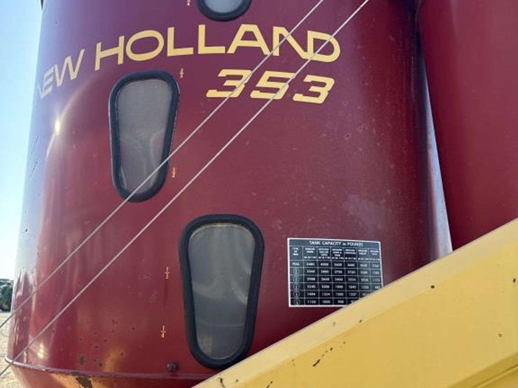new-holland-353-image-13