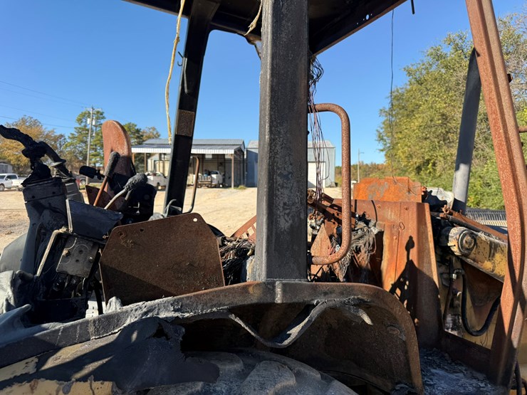 caterpillar-420d-image-106