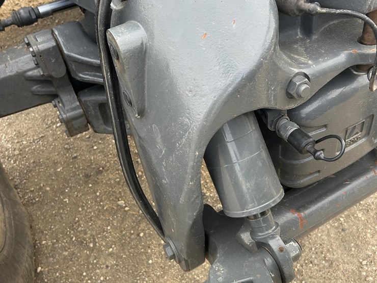 2014-challenger-mt585d-image-17