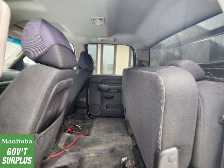 2013-chevrolet-silverado-3500hd-image-38