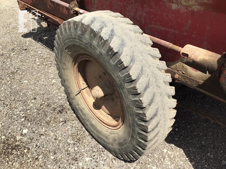 new-holland-327t-image-11