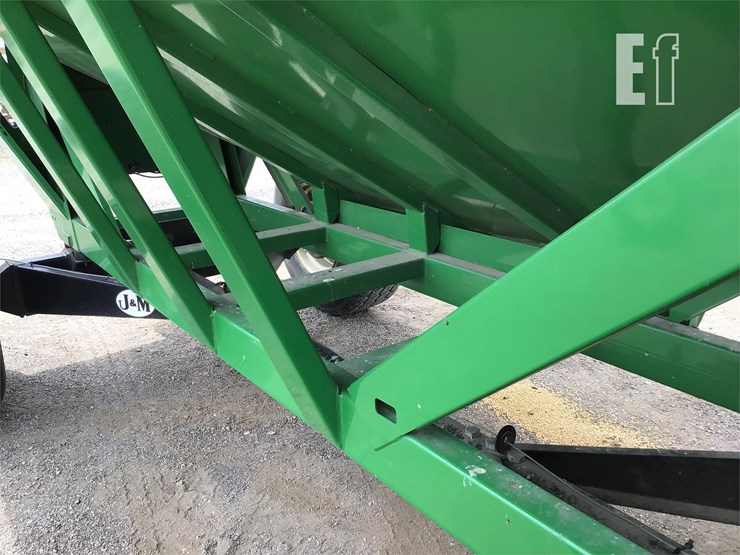 2016-j&m-1688-image-12