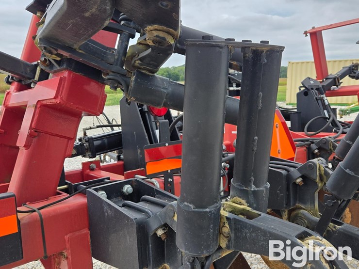 unverferth-130-zone-builder-no-till-ripper-image-20