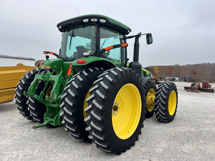 john-deere-8285r-image-22