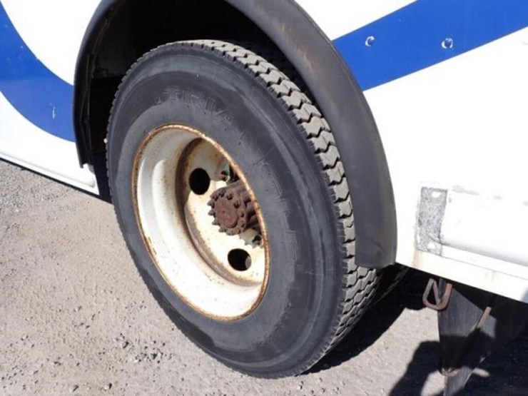 2008-freightliner-mt55-image-40