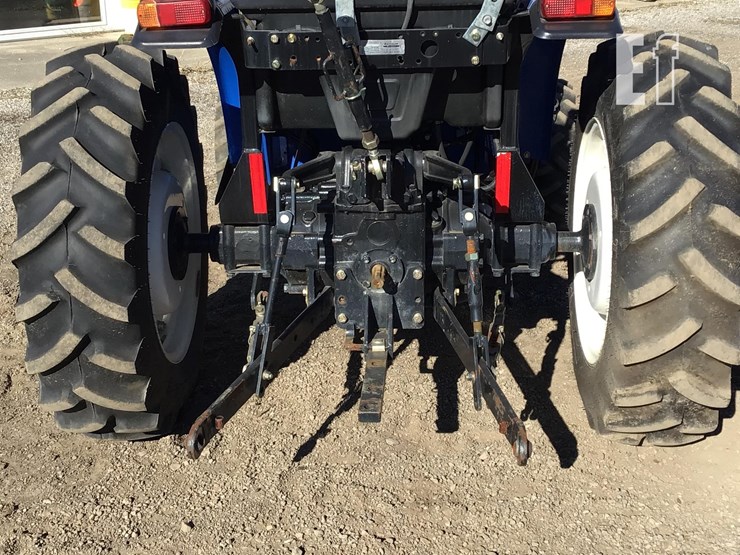 2017-new-holland-workmaster-40-image-8