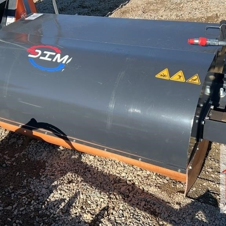 NEW 72" WIG BOX BROOM SWEEPER