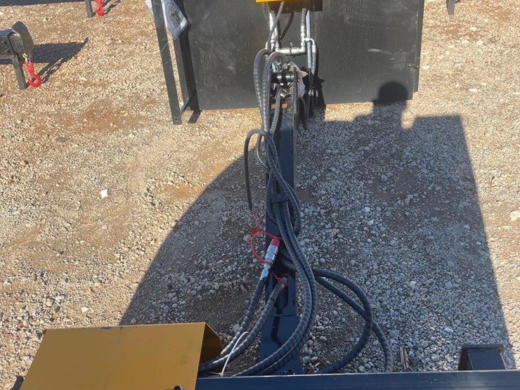 future-articulated-brush-cutter-image-5