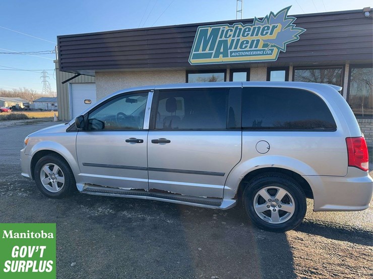 2011-dodge-grand-caravan-se-image-9