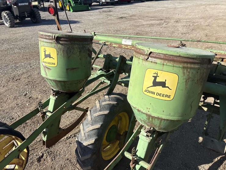 john-deere-1240-image-9