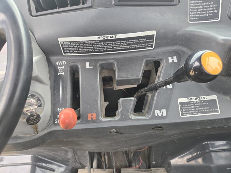 2012-kubota-rtv1100-image-17