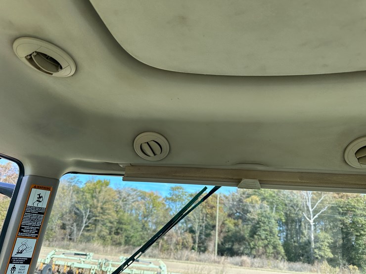 2010-john-deere-8295r-image-62