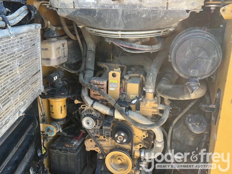 2019-caterpillar-279d3-image-22