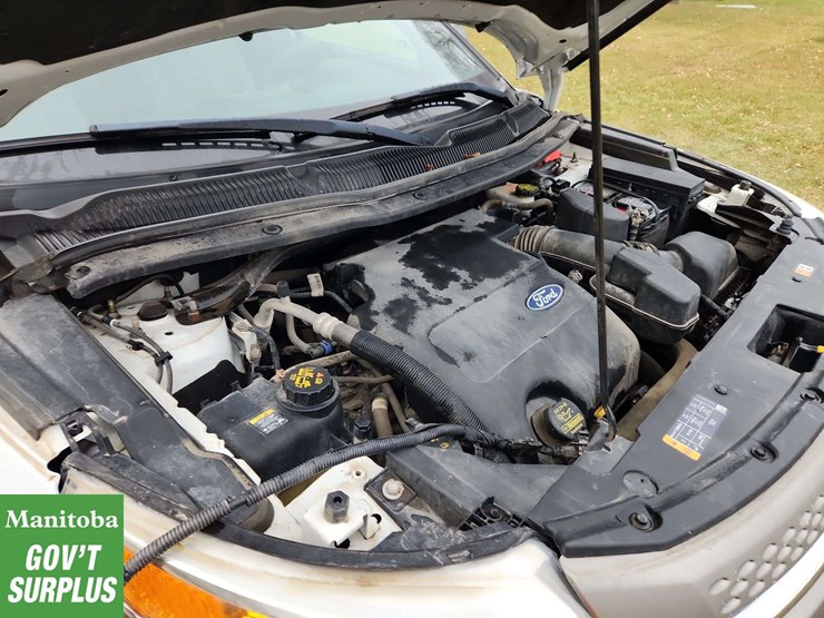 2013-ford-explorer-image-25