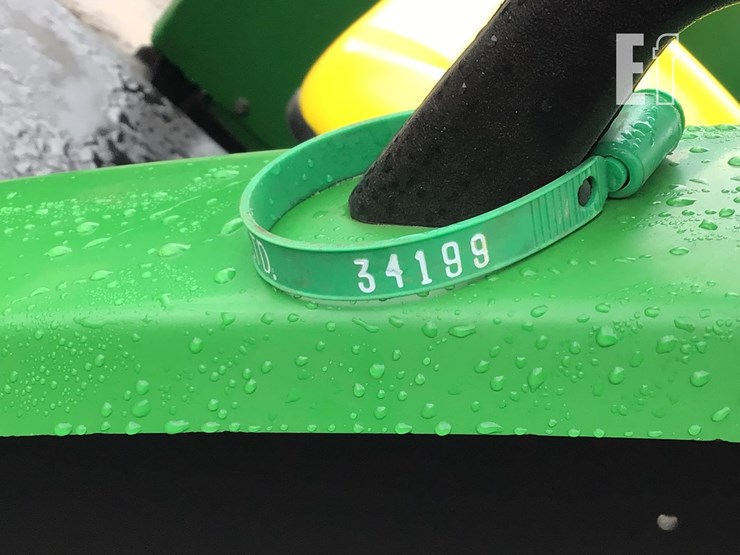 2004-john-deere-5220-image-23