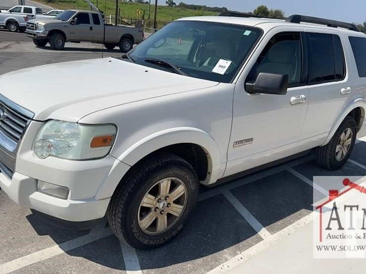 2008-ford-explorer-xlt-image-6