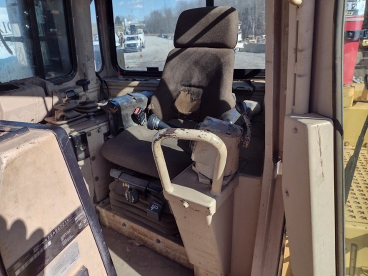 caterpillar-d8r-image-13