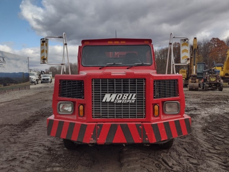 athey-ra-730-street-sweeper-(qea-4003)-image-2