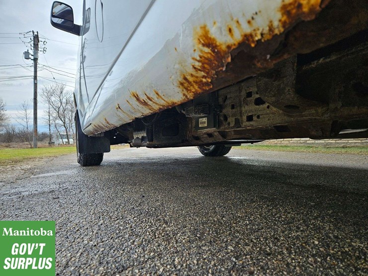 2011-chevrolet-express-1500-image-12