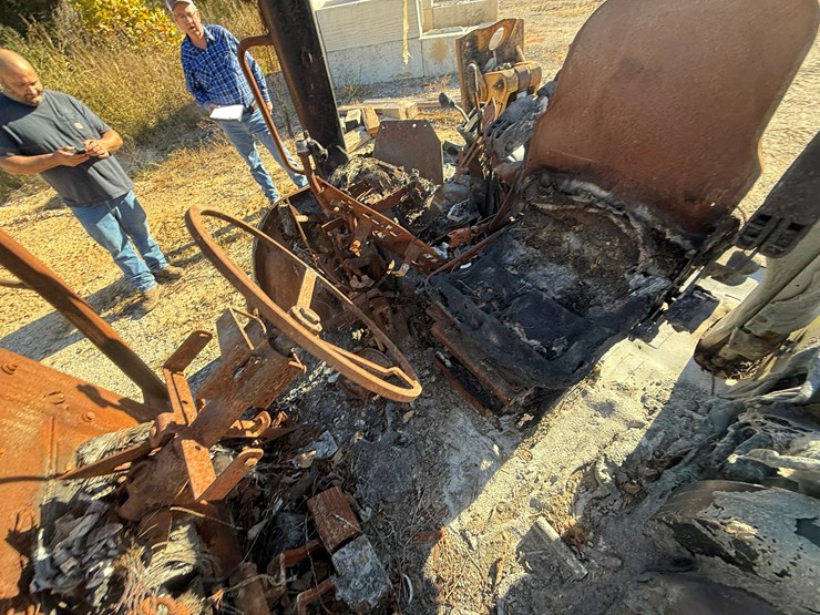 caterpillar-420d-image-90