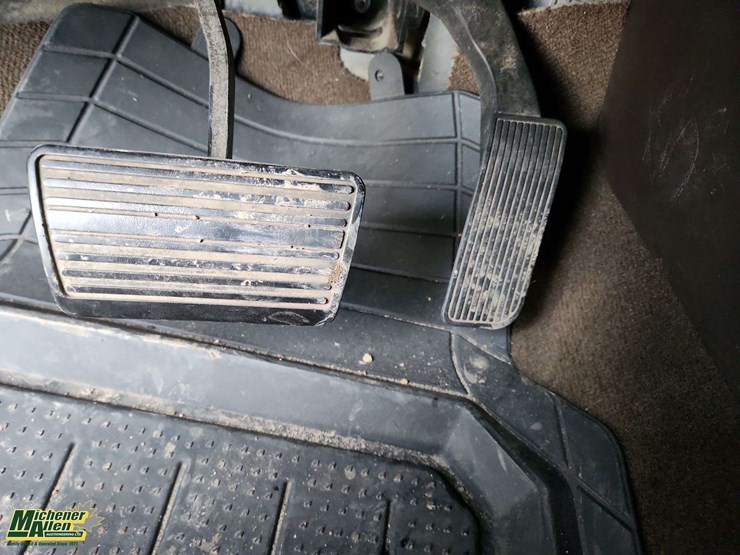 2018-chevrolet-tahoe-ltz-image-14