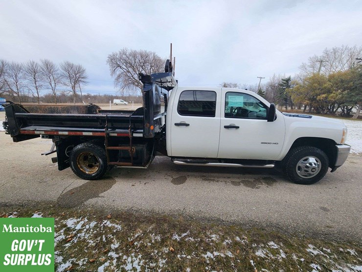 2013-chevrolet-silverado-3500hd-image-4