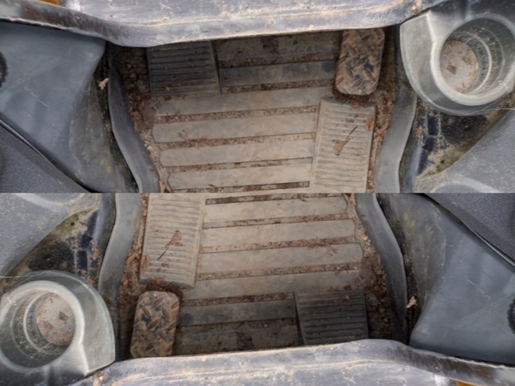 caterpillar-246d-image-12