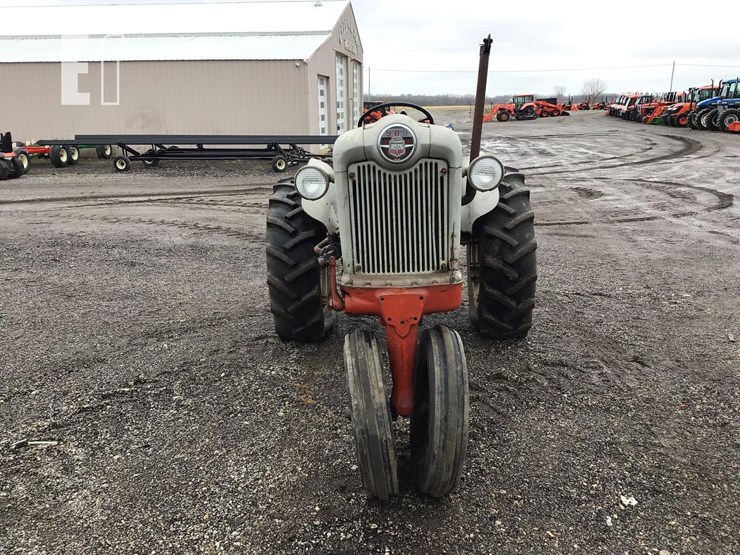 1956-ford-960-image-8