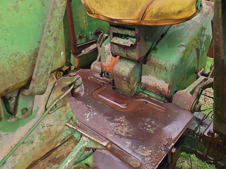 2023-john-deere-3010-image-8