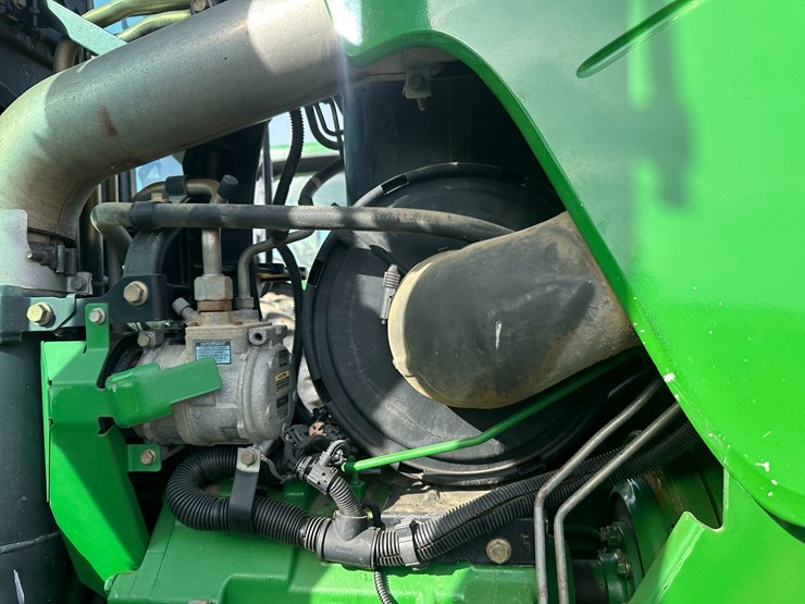 2010-john-deere-8295r-image-53